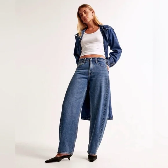 Abercrombie Mid Rise Barrel Jeans Curve Love - Picture 3 of 9